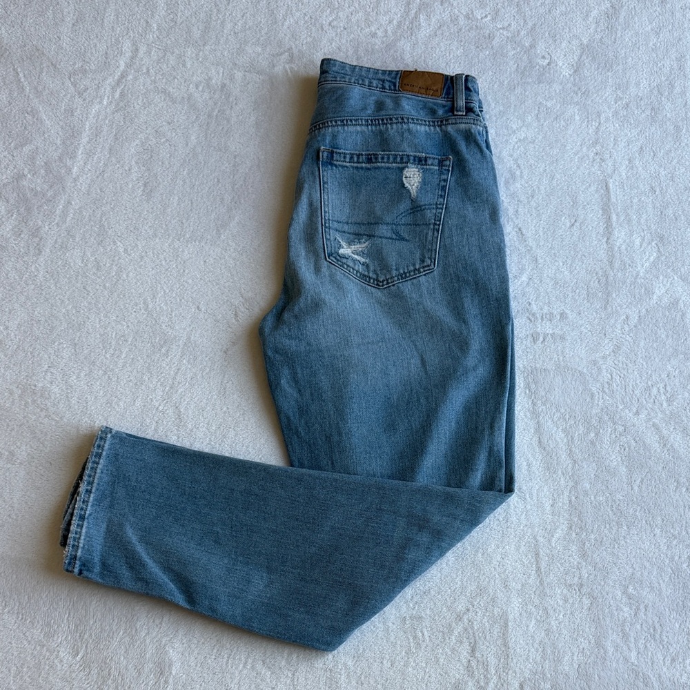 American Eagle Outfitters Light Blue Mom Jeans